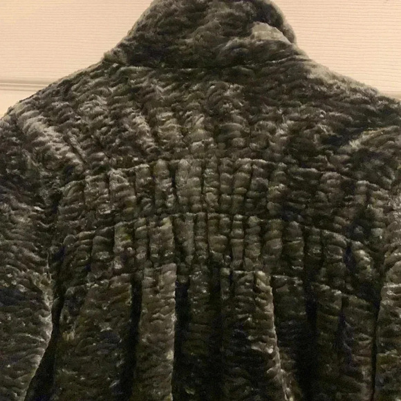 Kristen Blake - Picture 6 of 9